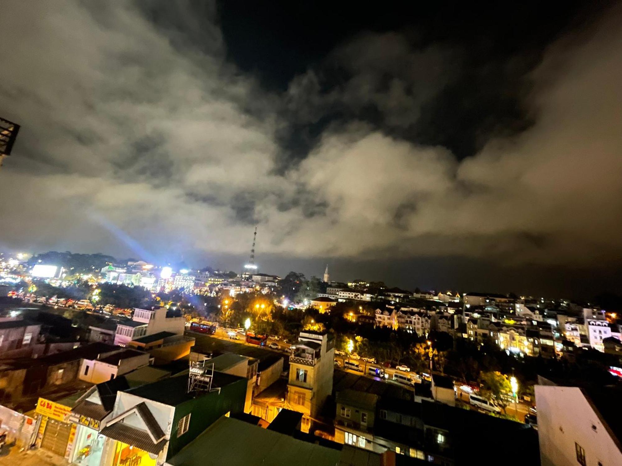 Готель Q-Center Dalat Екстер'єр фото